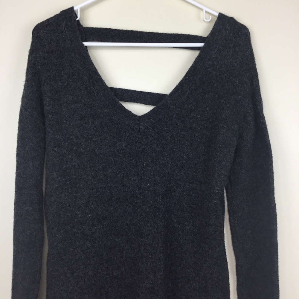 Ruby Moon Open Back Sweater Tunic Xs Top V Neck - image 6